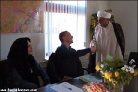 مواطن هولندی: تشیعت لأننی وجدت التشیع أقرب إلی قلبی
