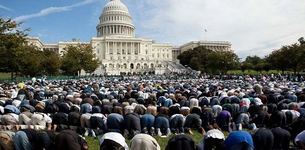 الإسلام فی أمریکا؛ تزاید عدد المسلمین والإسلاموفوبیا معاً