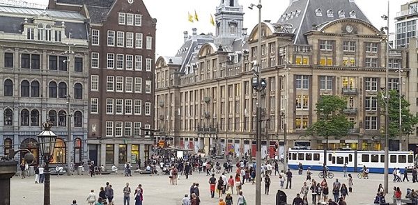 تصاعد الإسلاموفوبیا فی أمستردام.. ما هو دور السیاسیین؟