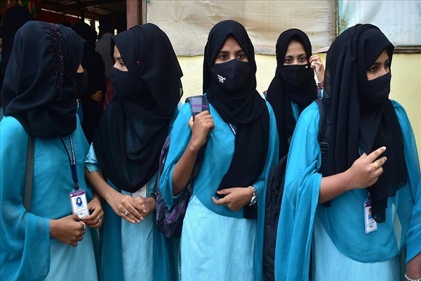 تقریر…حظر الحجاب یدمر أحلام الفتیات المسلمات فی الهند