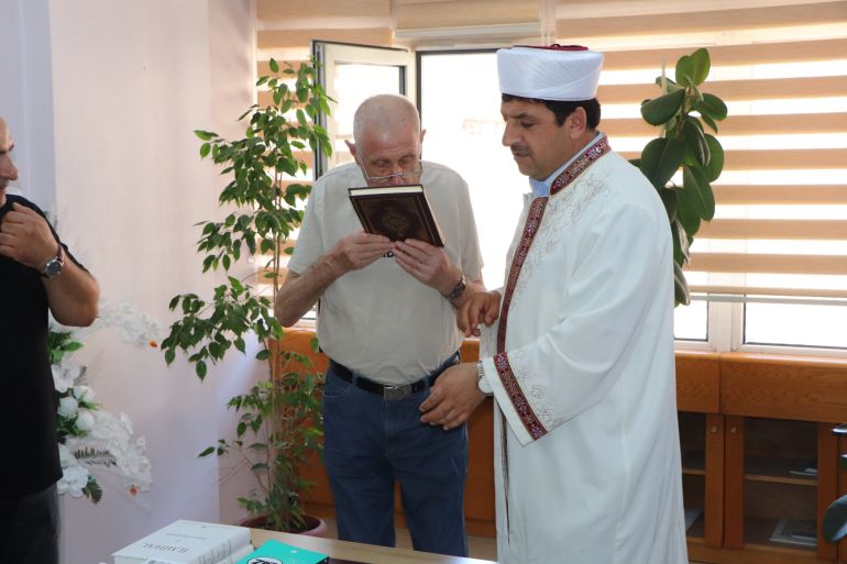 مسن فرنسی بعمر ۸۵ عاما یعتنق الإسلام فی ترکیا
