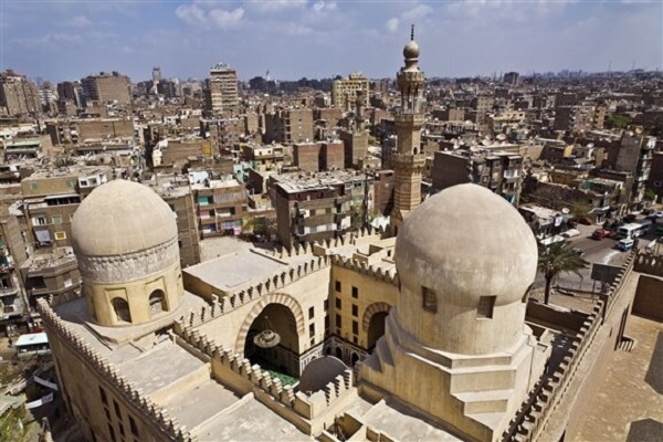 رئیس الوزراء المصری یؤکد الحفاظ على المبانی الأثریه الاسلامیه