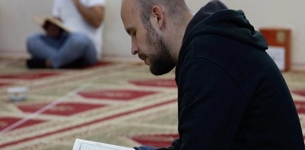 عرض وثائقی بعنوان “زوجی المسلم” على قناه HBO فی رومانیا