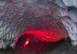 غار یخی، روسیه