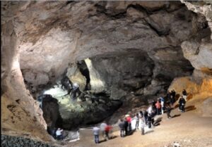 غار گلوی شیطان، بلغارستان
